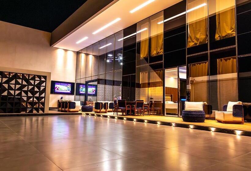 3 Bedroom Suite, Dubai Motel