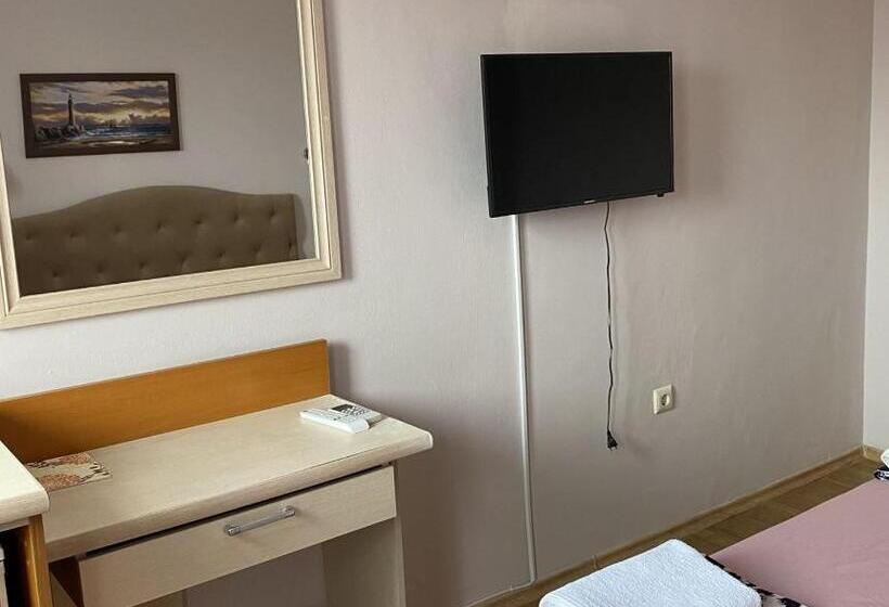 Номер Стандарт, къща за гости  прима