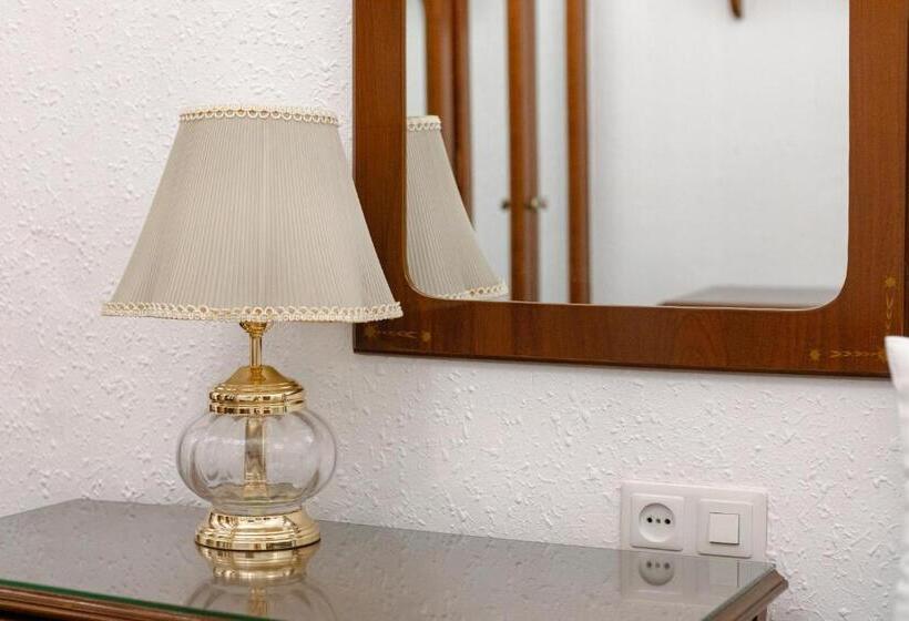اتاق استاندارد سه نفره, Hostal Habitaciones & Suites Don Pepín