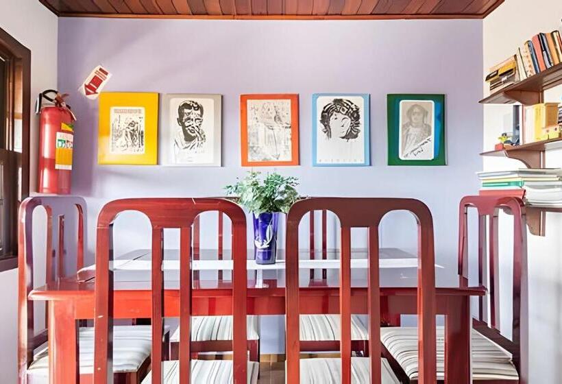 Люкс Deluxe Кровать Кинг, Carvalho S B&b