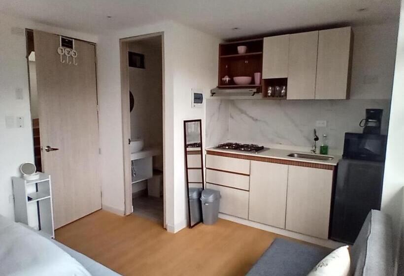 استودیوی لوکس, Homy Apartamentos   Deluxe