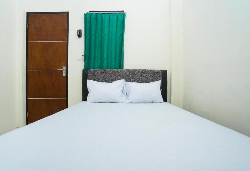 豪华房间, Oyo Life 3078 Kost Putri Made