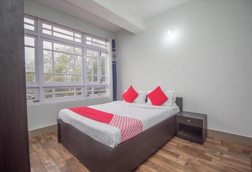 Трехместный Номер Классика, O 35610 Hotel Shayabong