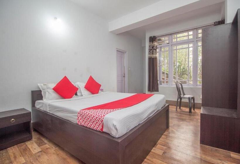 Трехместный Номер Классика, O 35610 Hotel Shayabong