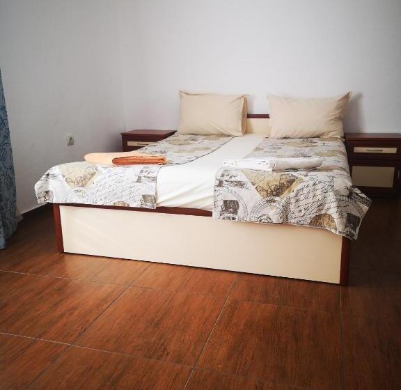 اتاق استاندارد, Guest House Petrovi