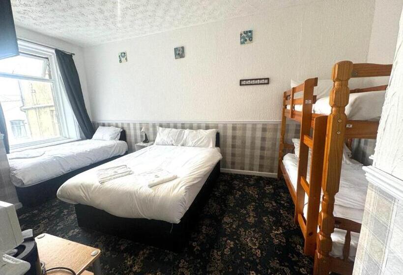 Quarto Familiar, Tower Central Hotel Albert Road