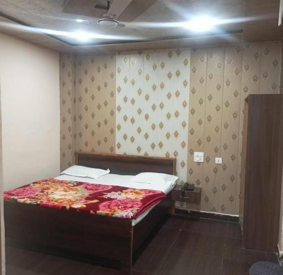 Номер Deluxe, Goroomgo Parvati Residency Madhya Pradesh