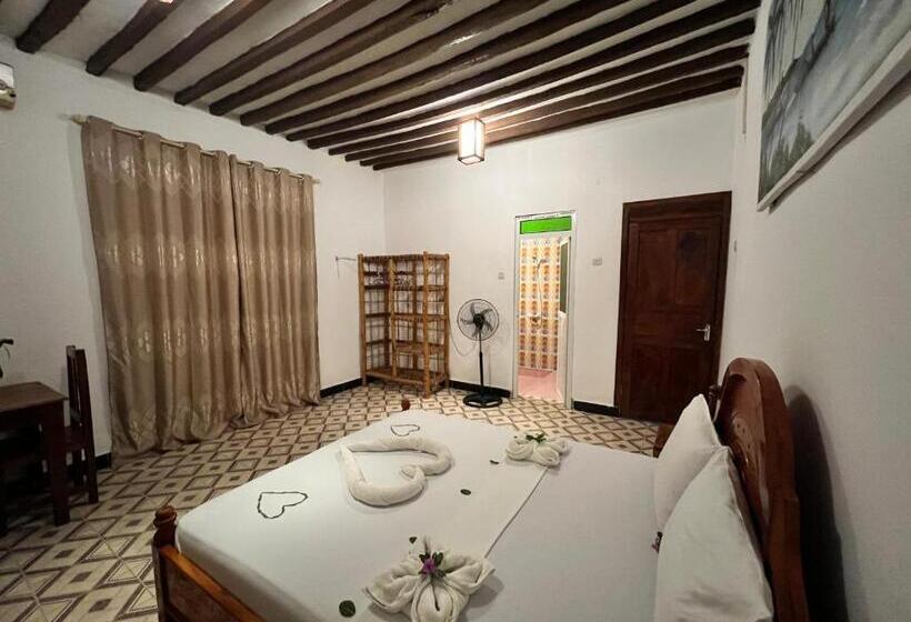 Номер Стандарт, Wannas House