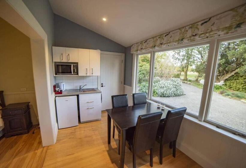 Люкс, Waipara River Estate