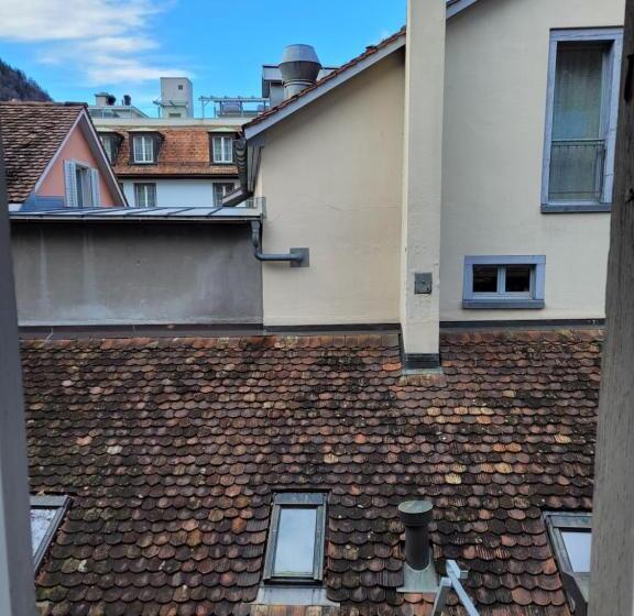 标准四人间共用浴室, Zunfthaus Zur Rebleuten