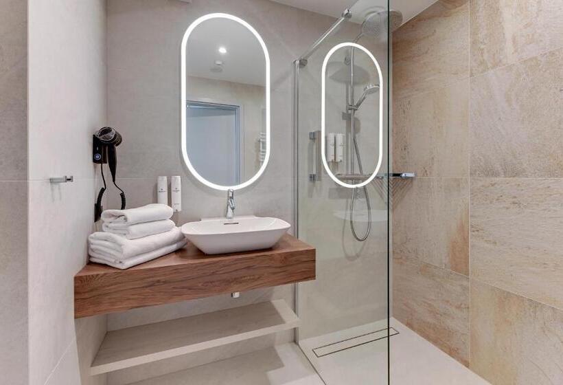 اتاق سوپریور با چشم‌انداز, Grano Hotel Solmarina