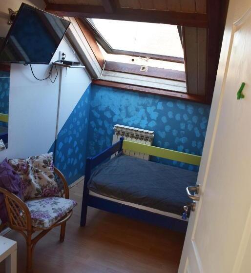 اتاق استاندارد یک نفره, Favela Hostel