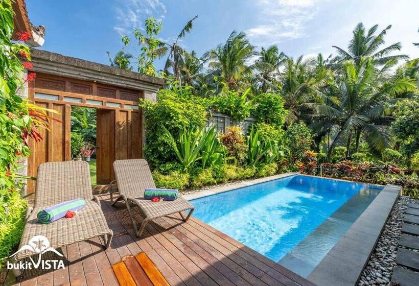 Номер Стандарт Вид на Бассейн, Rumah Taman Kutuh