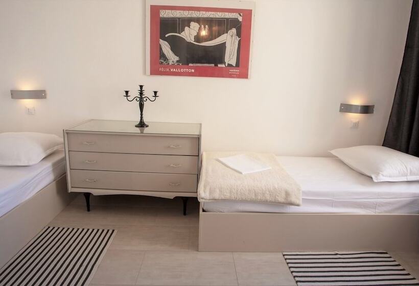 استودیوی استاندارد با چشم‌انداز دریا, Apartments And Rooms Hope