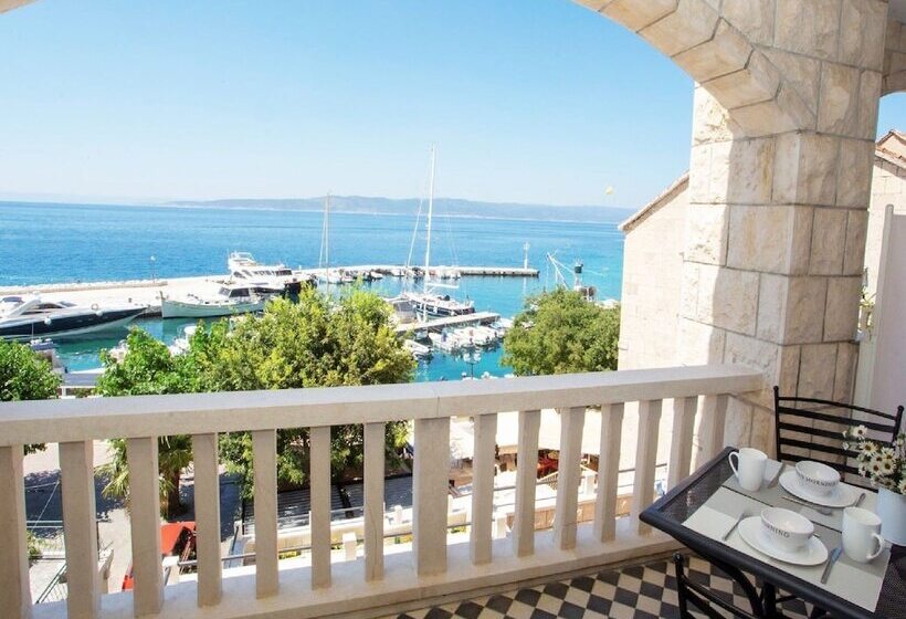 استودیوی استاندارد با چشم‌انداز دریا, Apartments And Rooms Hope