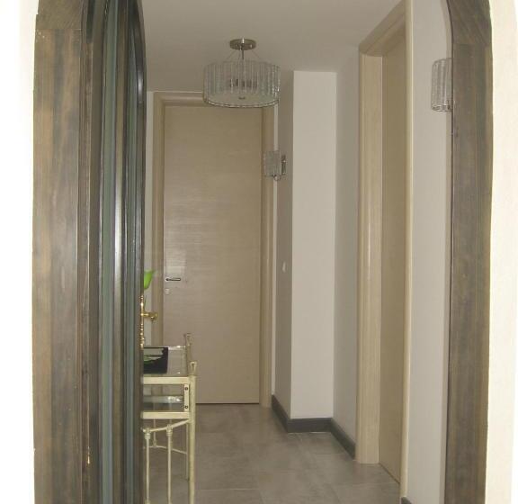استودیوی استاندارد با چشم‌انداز دریا, Apartments And Rooms Hope