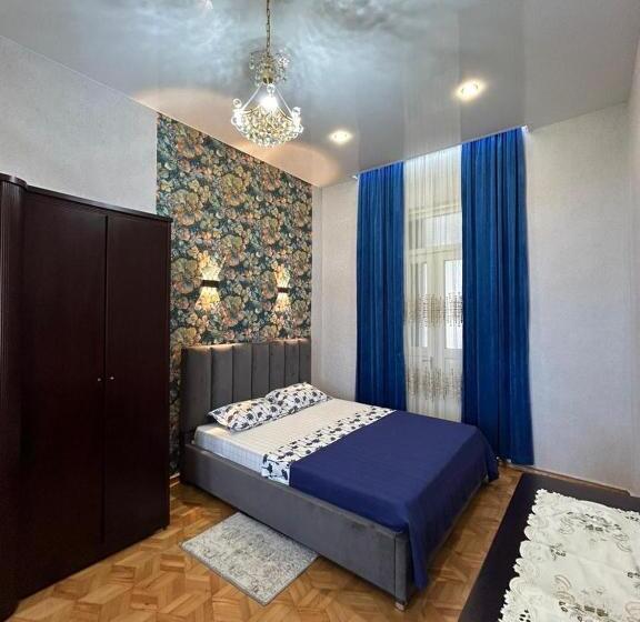 اتاق استاندارد سه نفره, Nits Guest House