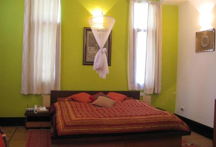 اتاق استاندارد با تخت بزرگ, B Nineteen