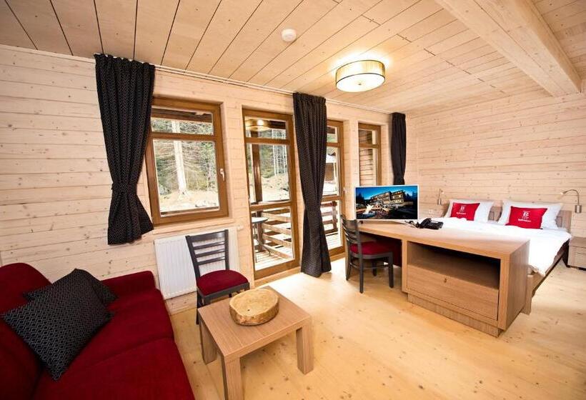 اتاق اجرایی, Björnson Jasná & Björnson Tree Houses