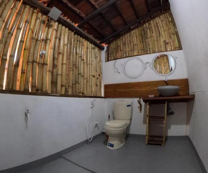 Cama em Quarto Compartilhado, C U Hostel