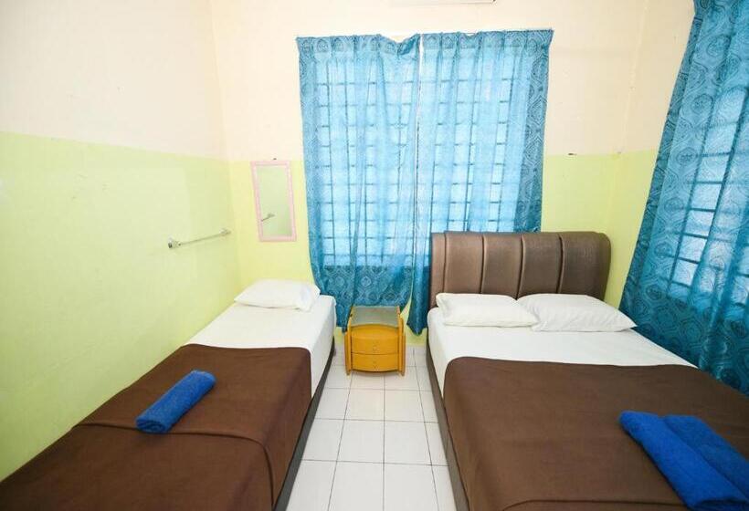 اتاق لوکس سه تخته, Oyo 91011 Iman Homestay Gua Musang