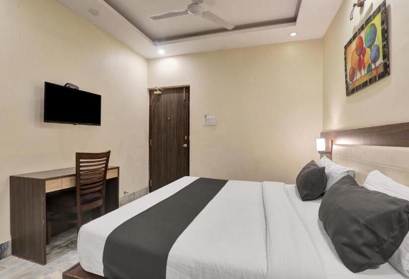 Трехместный Номер Комфорт, Super Townhouse Kankarbagh Formerly Kunwar Alcajars