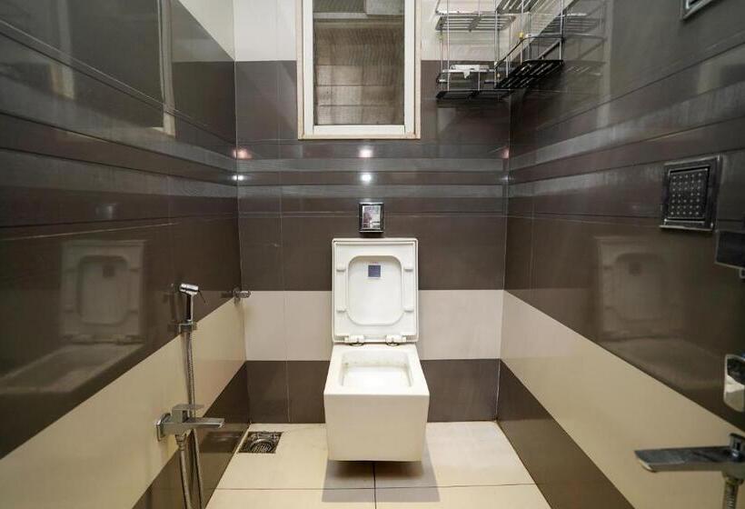 اتاق استاندارد, Zenith Homes   Powai Suites