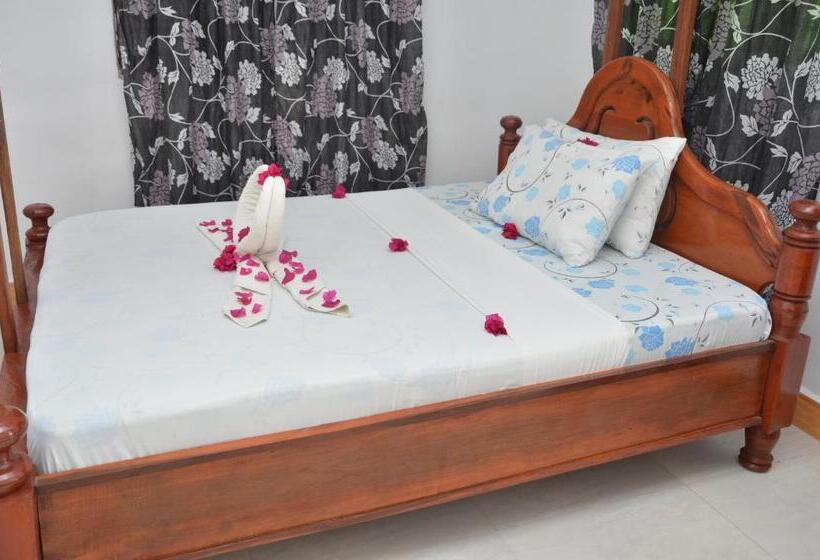 اتاق استاندارد یک نفره, Bagamoyo Spice Villa