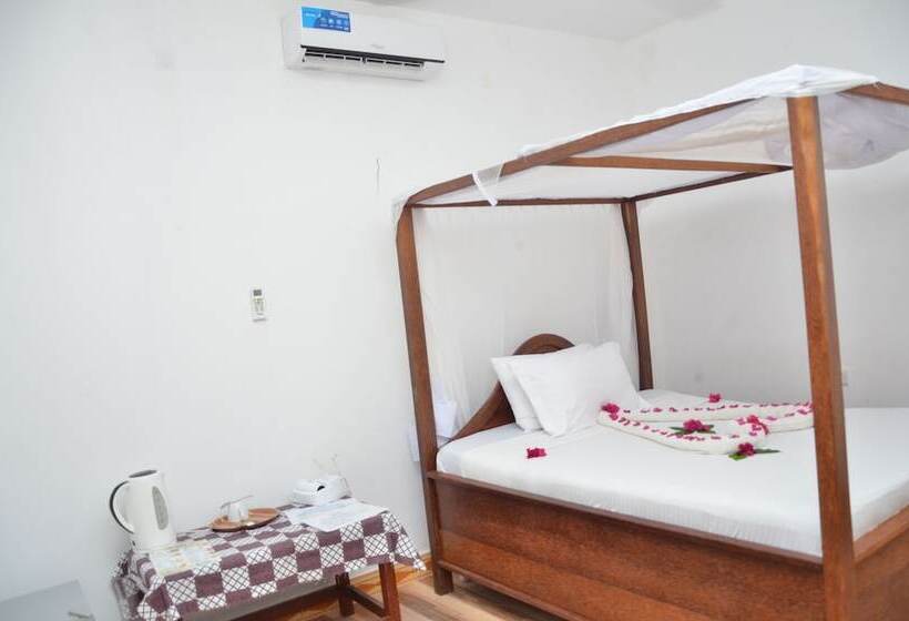 اتاق استاندارد یک نفره, Bagamoyo Spice Villa