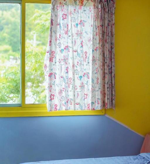 Номер Стандарт Вид на Горы, Xidi Kunlun International Hostel