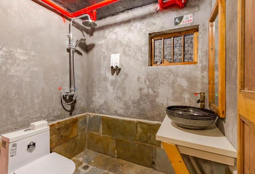 Семейный Номер Вид на Горы, Xidi Kunlun International Hostel
