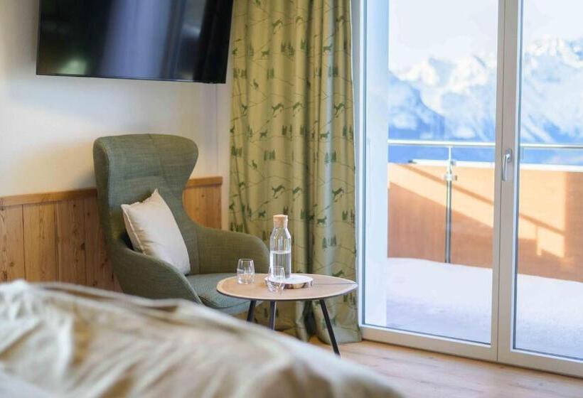 标准间带阳台, Alphotel Biel Kinzig   Access By Cable Car Only!