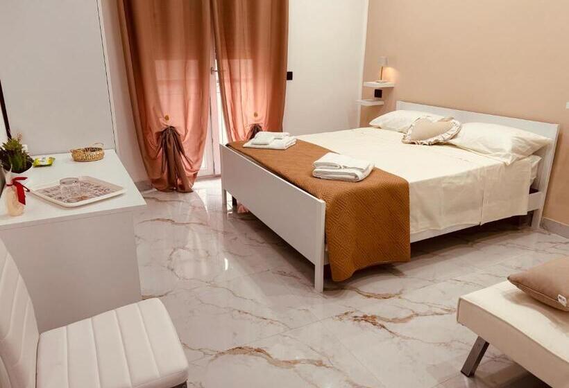 اتاق سه نفره دلوکس با چشم‌انداز دریا, B&b A Un Passo Dal Mare