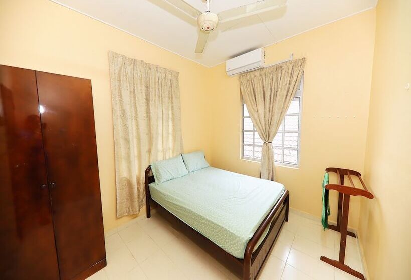 Номер Deluxe, Oyo 91004 Homestay Masjid At Taqwa