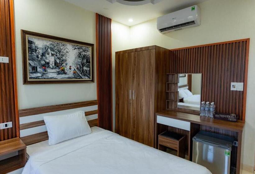 اتاق استاندارد سه تخته با چشم‌انداز استخر, Tam Coc Phoenix Hotel & Resort