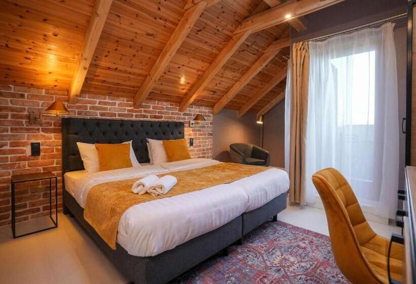 2 Bedroom Apartment Garden View, Chachacha House Vendégház