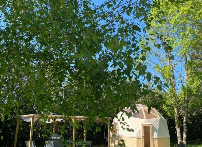 Четырехместный Номер Стандарт, L Enclave Insolite   Cabanes Avec Piscine Et Bains Nordiques