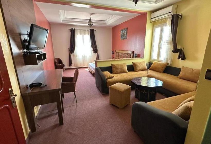 سوییت خانوادگی, Isly Golf
