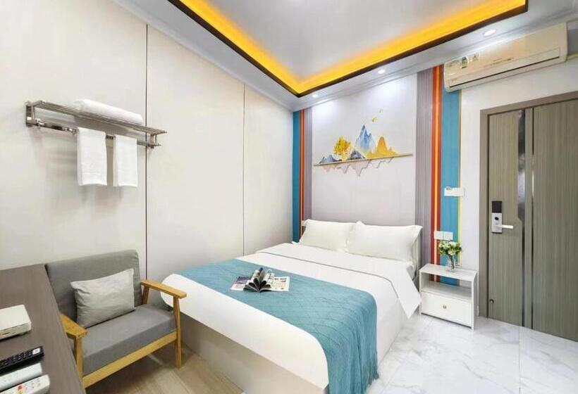 Family Suite, 聚贤居客栈 Fenghuang Juxianju Inn