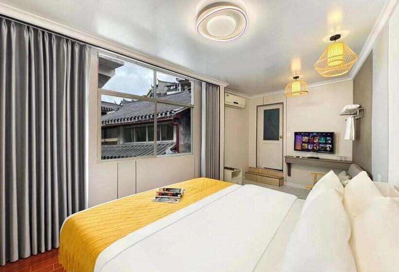 Номер Superior, 聚贤居客栈 Fenghuang Juxianju Inn