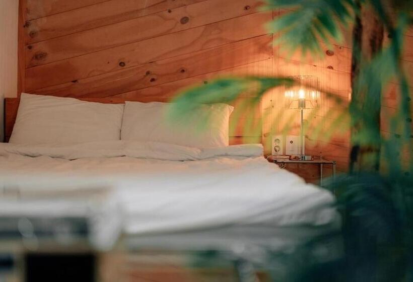 스탠다드 룸, Jeju Pension Doldamnomo Jip Doldamjeom