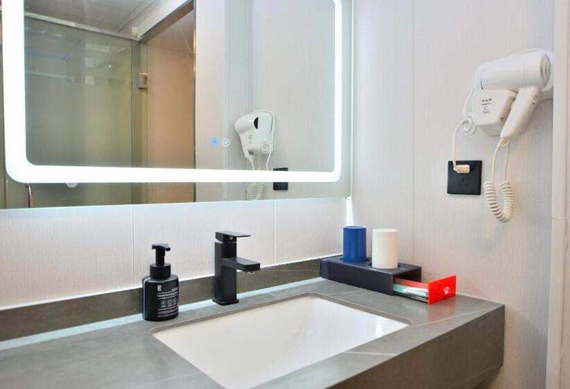 Номер Superior, Yilong Yitang Hotel Kunming Railway Station Joy City Center