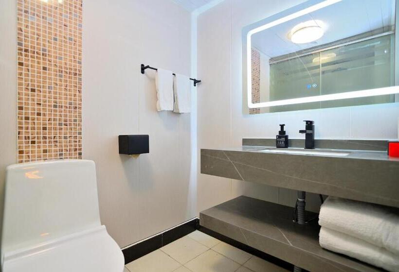 Номер Superior, Yilong Yitang Hotel Kunming Railway Station Joy City Center