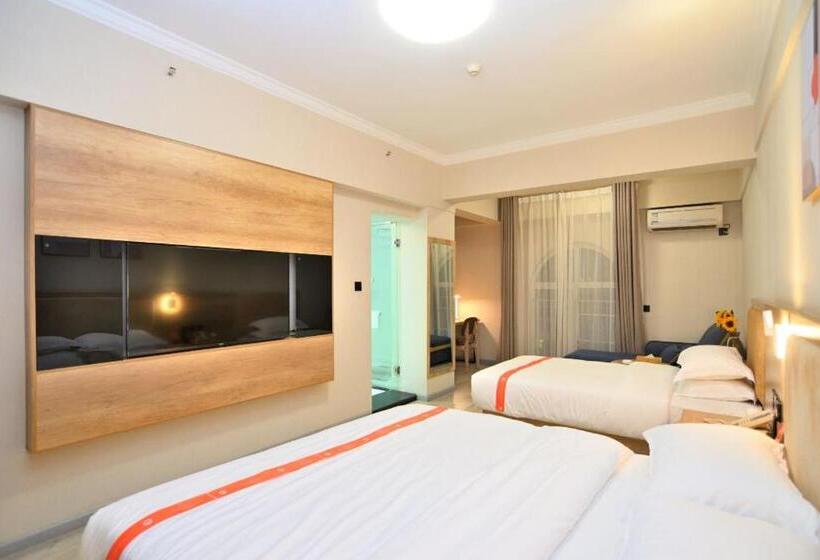 Семейный Номер Superior, Yilong Yitang Hotel Kunming Railway Station Joy City Center