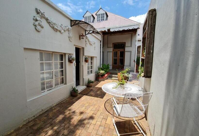 اتاق استاندارد, Hill Manor Room 1 Self Catering Unit