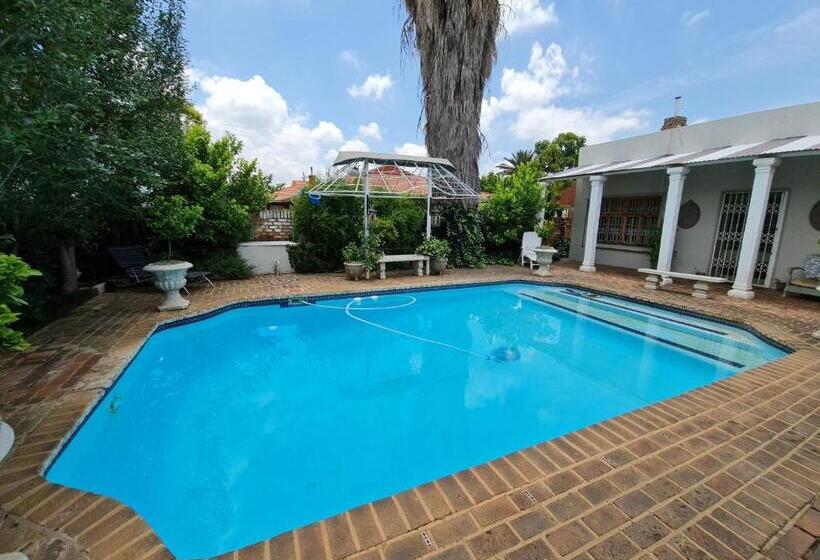 اتاق استاندارد, Hill Manor Room 1 Self Catering Unit