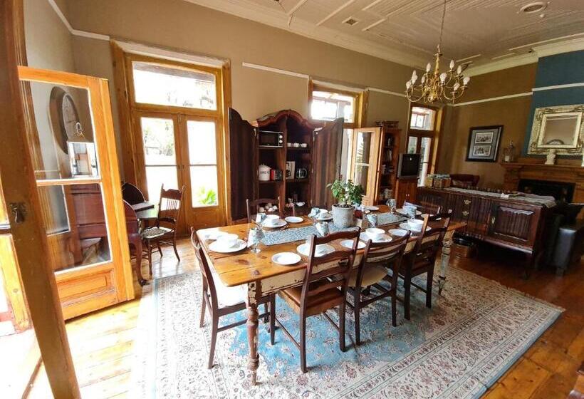 اتاق استاندارد, Hill Manor Room 1 Self Catering Unit