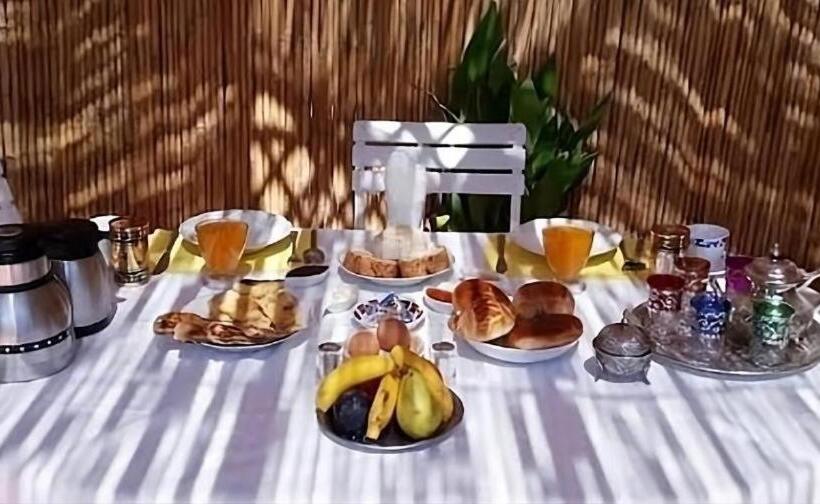 اتاق خانوادگی, Logement Escale Chez L Habitant