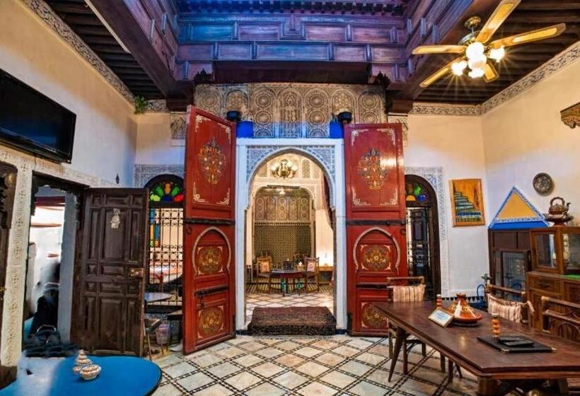 اتاق استاندارد چهار تخته, Logement Escale Chez L Habitant