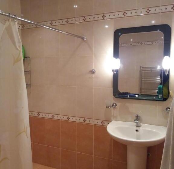 Номер Стандарт Вид на Горы, Ashot & Gohar B&b